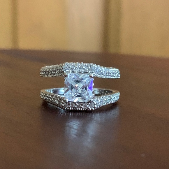 Ross-Simons 925 silver CZ ring size 5 - Picture 1 of 10